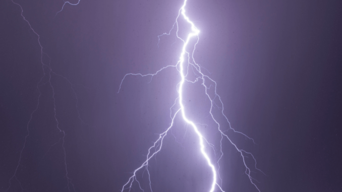 Lightning strike claims two lives in Lagos