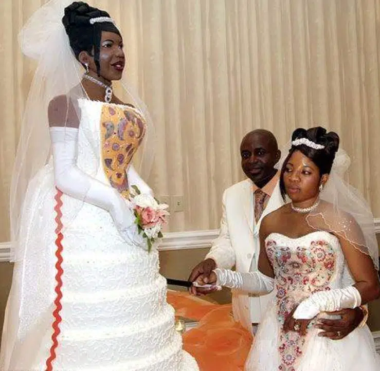 Baker wows many with wedding cake resembling bride
