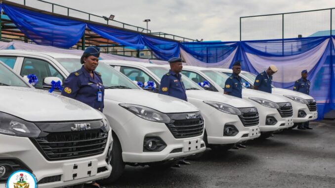 CAS Presents Vehicles To 9 Air Warrant Officers