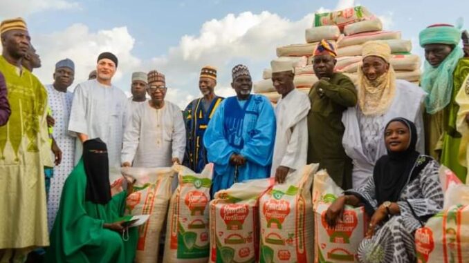 Senator Distributes Fertilizer, Pumping Machines To Kwara Farmers
