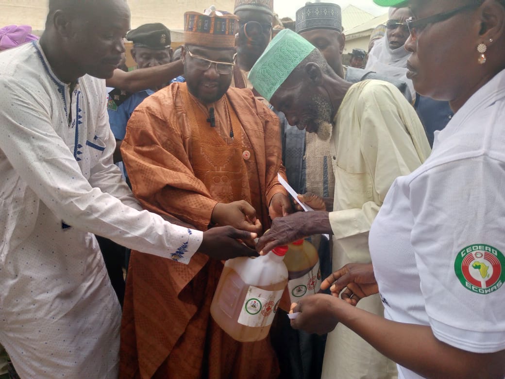 ECOWAS Donates Foodstuffs To 12,000 Flood Victims In Adamawa