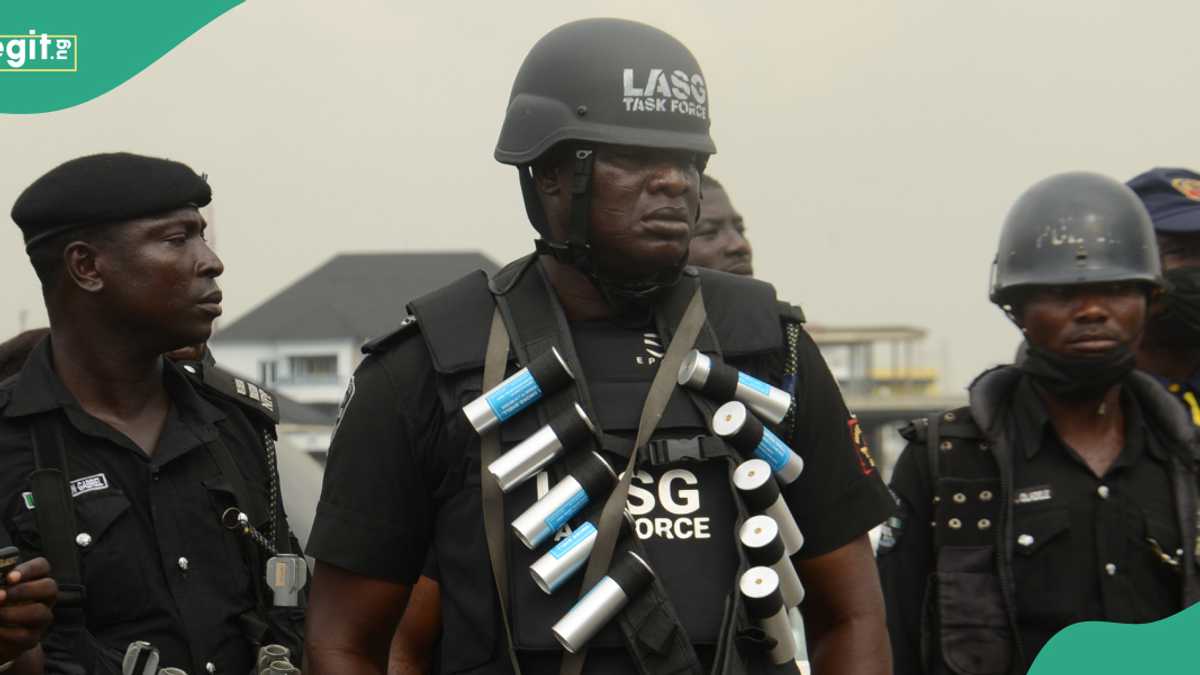 BREAKING: Police Occupy Lekki Ikoyi Link Bridge as Nigerians Set For Hardship Protest, Video Trends