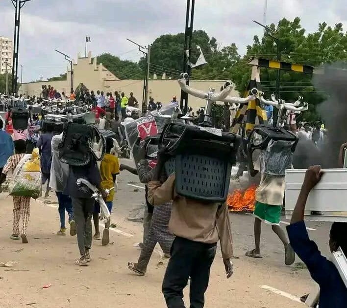 Hoodlums Loot Multi-million Naira Items From NCC Industrial Park In Kano