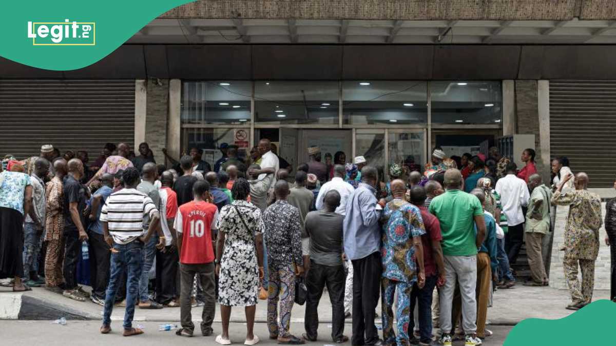 Nigerian Bank Announces New Branches Closure Time, Advises Customers As Hunger Protest Spreads