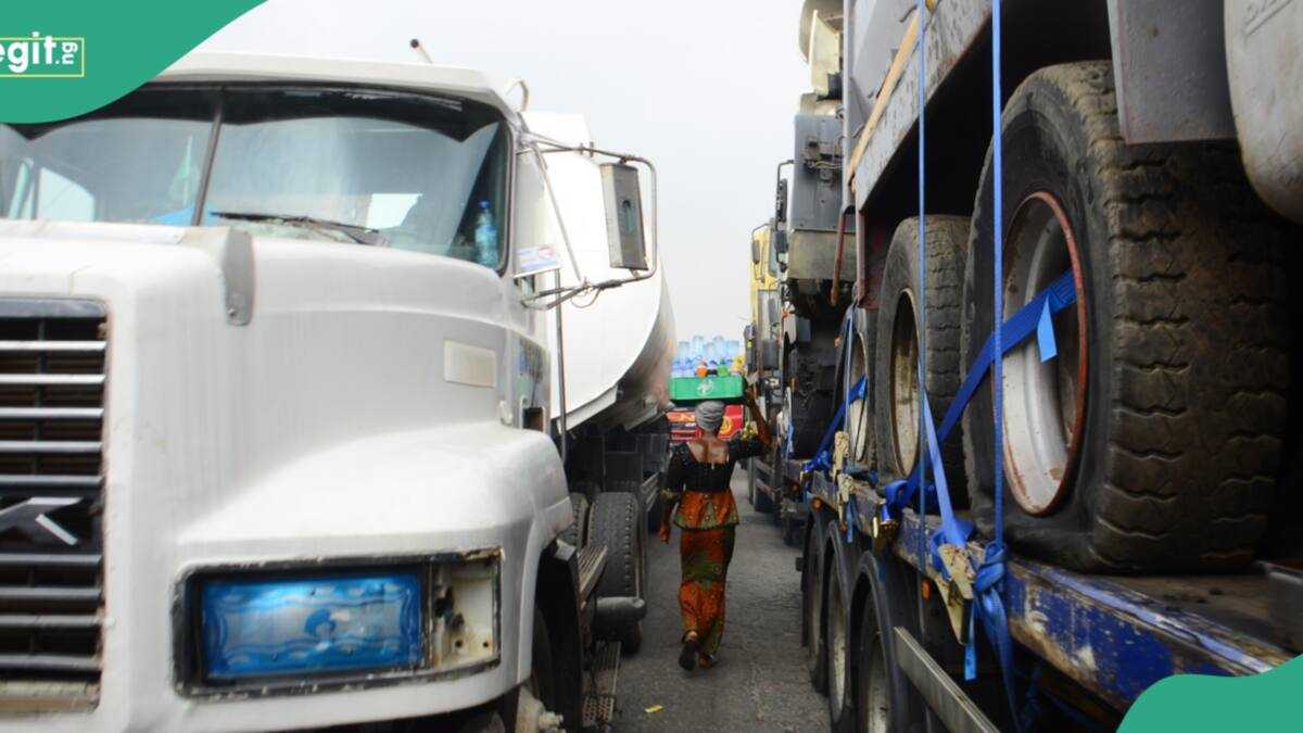 Tragedy as Truck Collides With Minibus in Lagos, Kills Driver