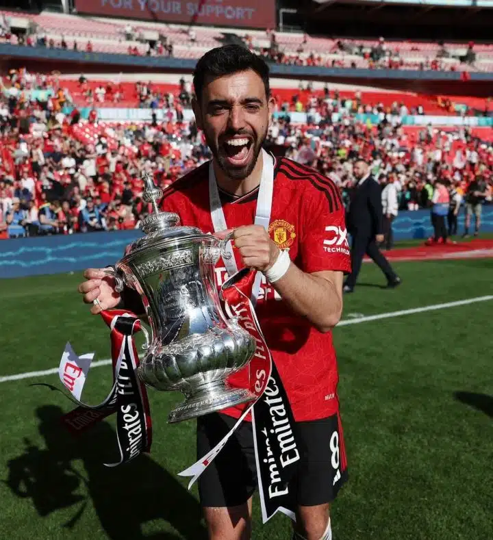 Bruno Fernandes agree three-year contract extension at Man United