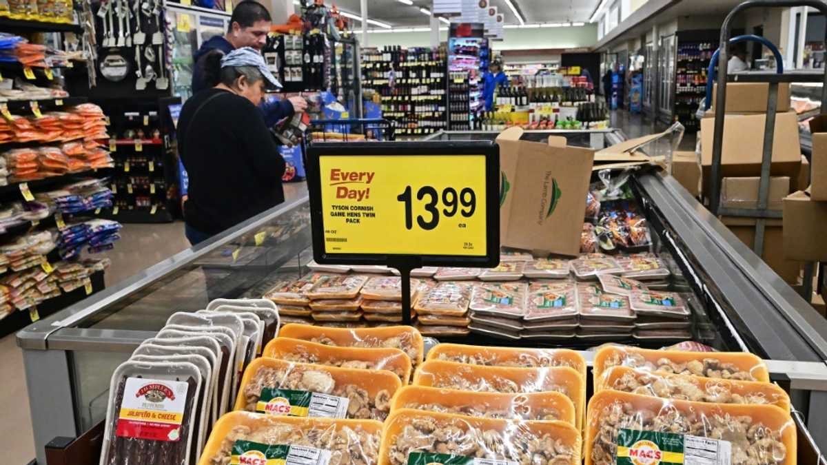 US consumer inflation records smallest annual rise since 2021