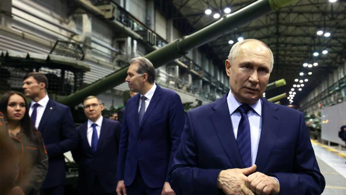 US unveils sweeping sanctions targeting Russia's wartime economy