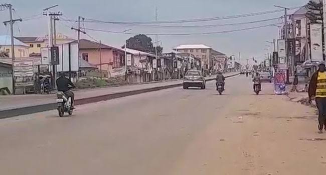 After curfew, Kaduna streets remain