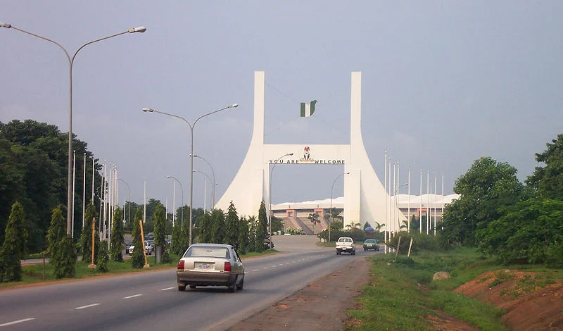 BREAKING: Protesters block Abuja-Kaduna Highway