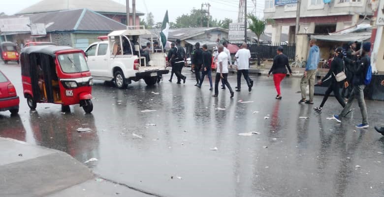 Banks, Shops Shut As Protesters Defy Rains In Akwa Ibom