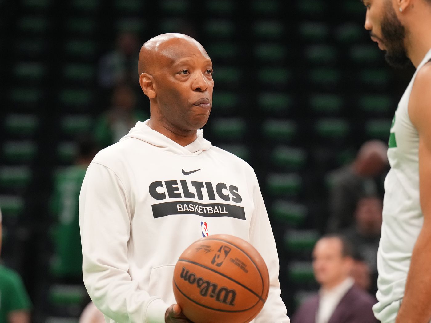 Basketball: Boston Celtics Assistant Coach Cassell Ranks Olajuwon Higher Than Jokic