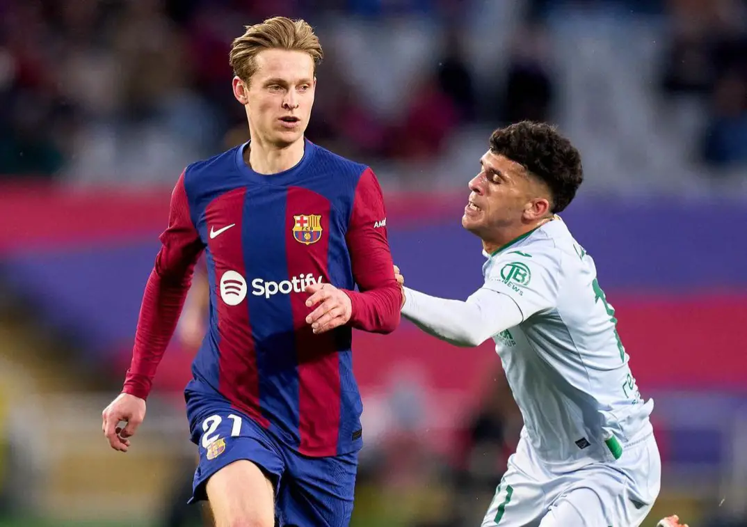 Man United Eye Barca’s De Jong As Part Of Midfield Overhaul