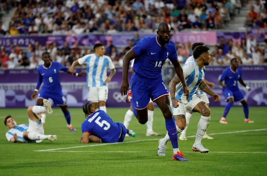 Paris 2024 Olympics: France advances to men’s football semi-finals with 1-0 win over Argentina