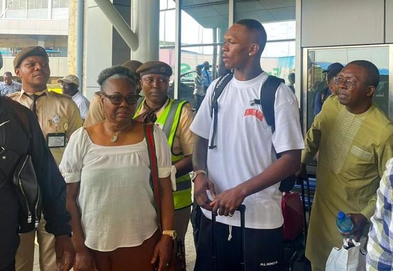 Israel Adesanya Arrives Lagos Amid Funfair Despite Defeat To Du Plessis