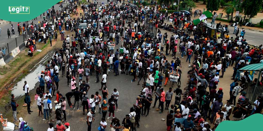 Policeman threaten to kill hunger protesters in Kano