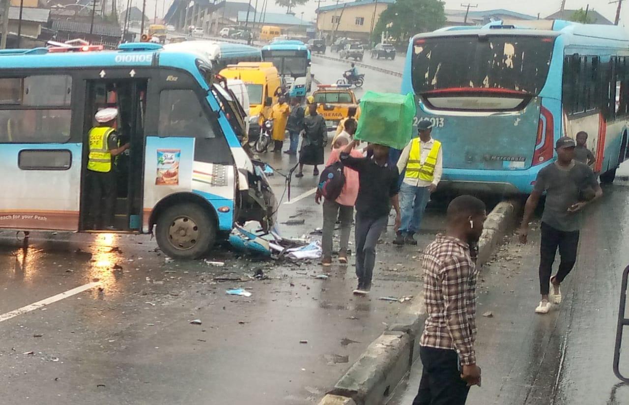 Lagos Govt reacts as hoodlums attack passengers, BRT buses