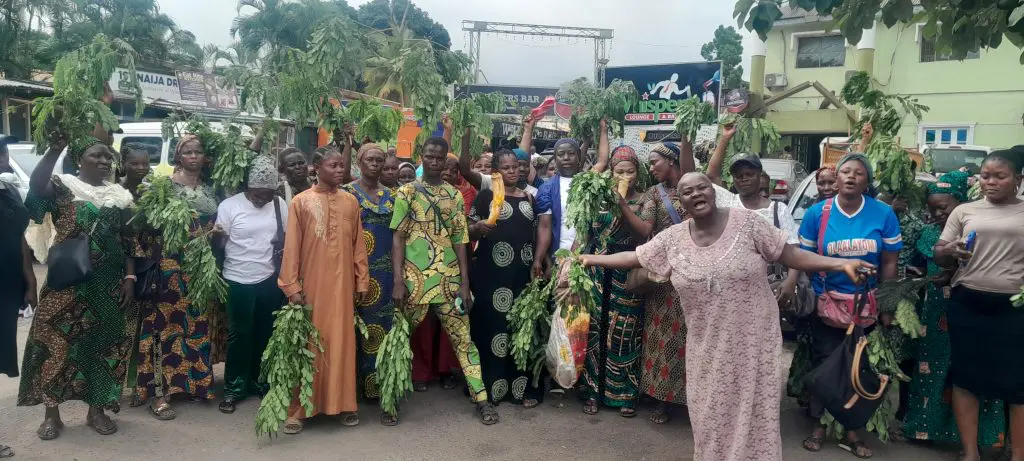 Ogun traders protest invasion of shops, seizure of bags of rice by Customs