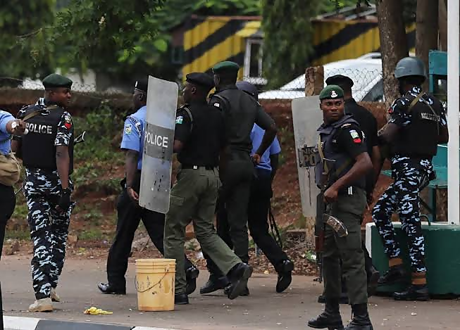 Police Deny Report On Burnimg Of Abuja Station