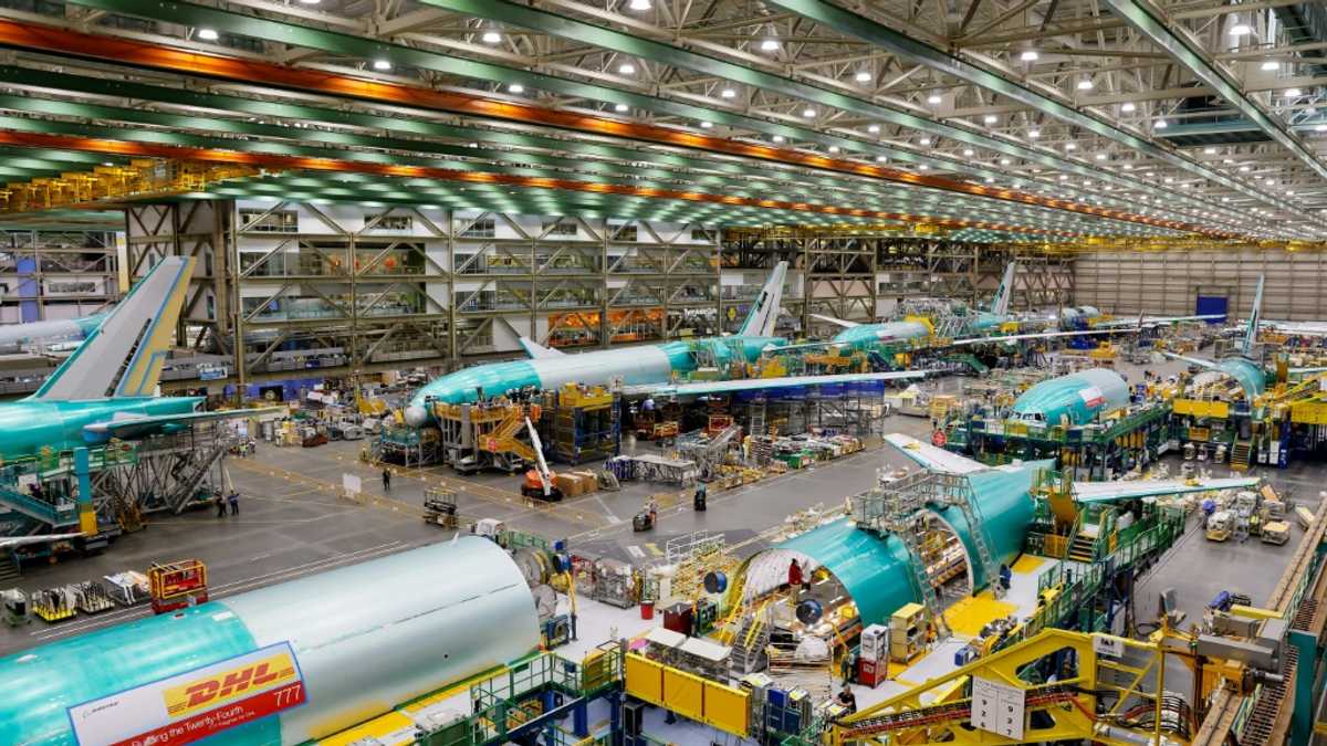 Boeing, union reach preliminary deal to avert Seattle-area strike