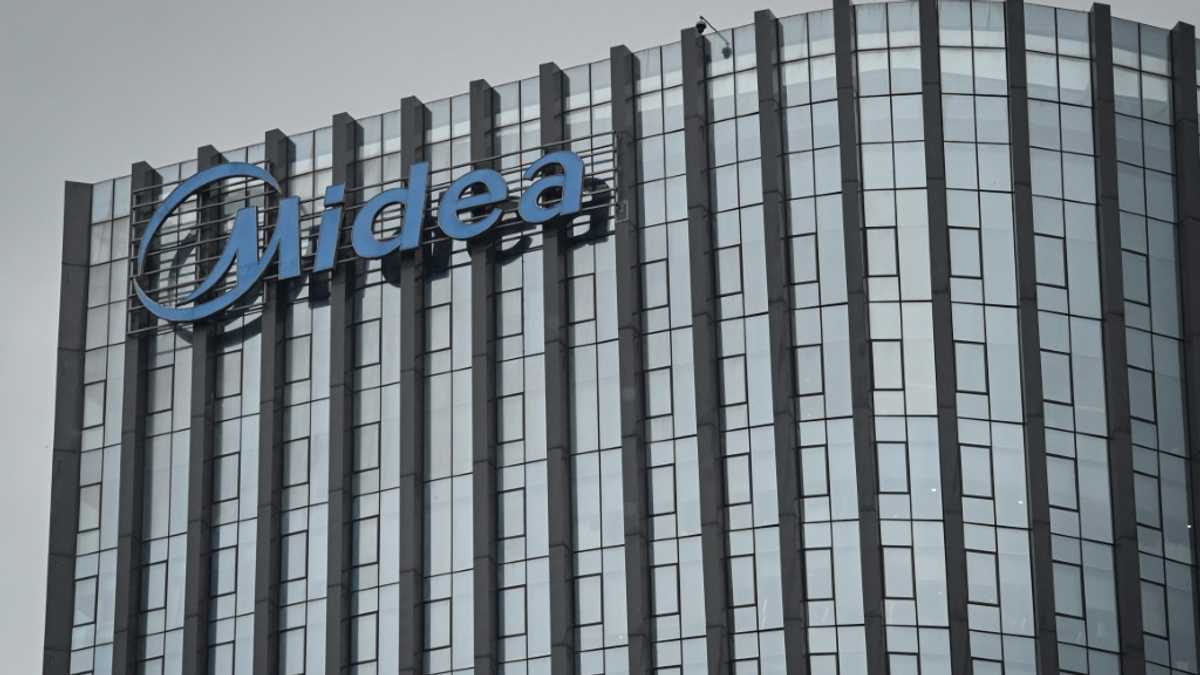 Chinese appliance maker Midea soars in Hong Kong after US$4 bn IPO