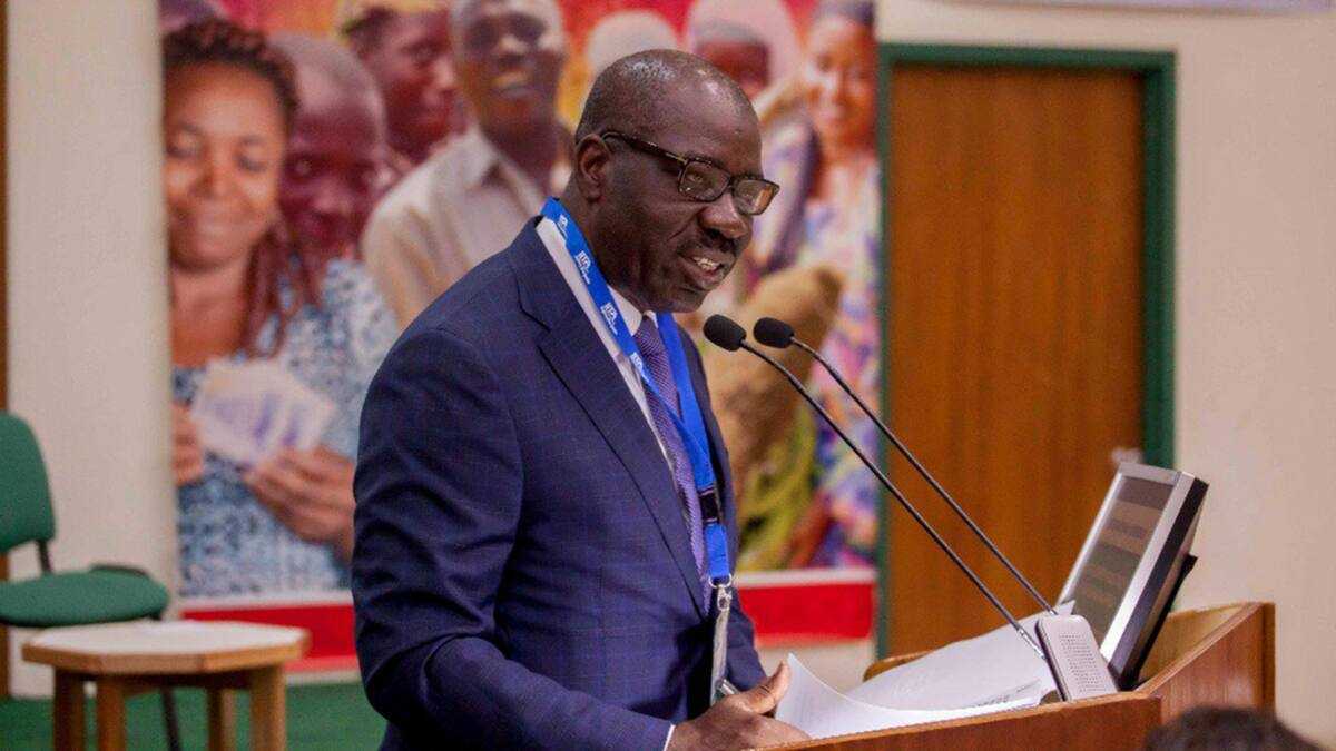 BREAKING: Obaseki storms INEC office in Edo amid delay in collation of governorship election result