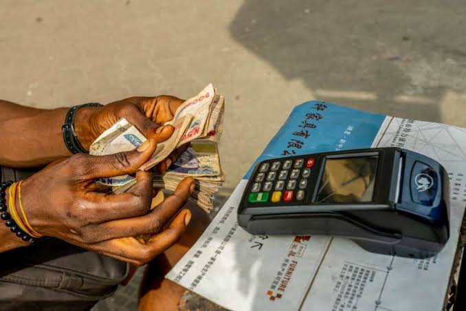 'Brother, cash wa o' - Tales of graduates who roam around in sun and rain to make earnings through POS