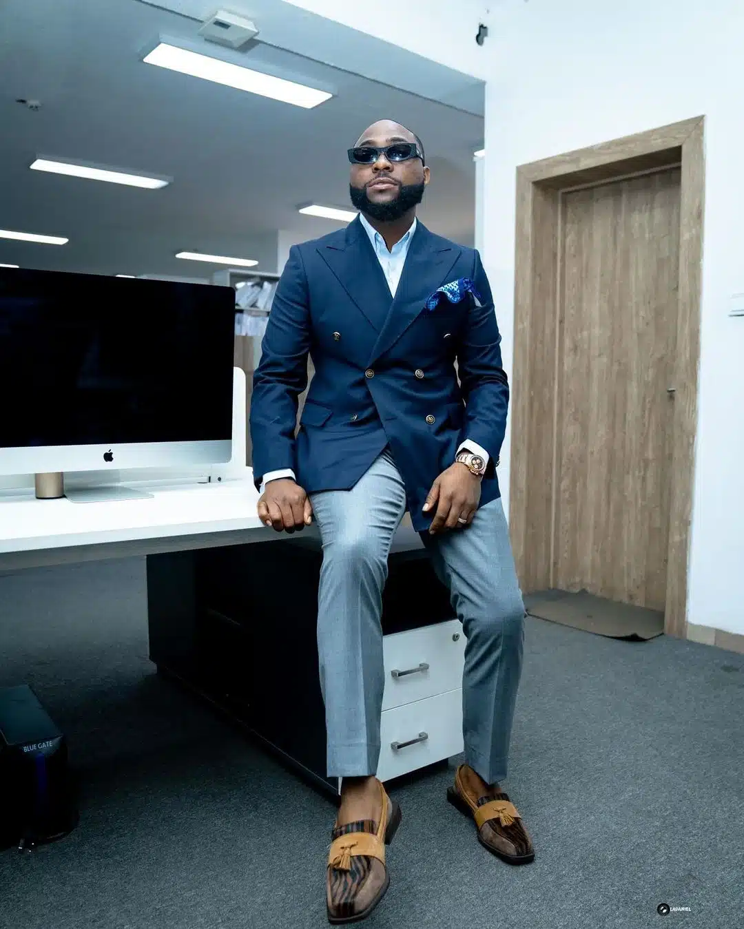 Davido heavily blasts trolls as they clash over politics