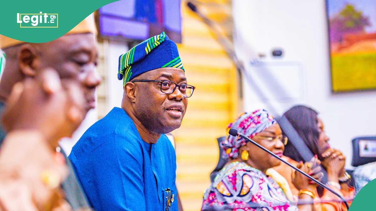 Jubilation As Oyo Governor Promotes 1,800 Workers, Details Emerge