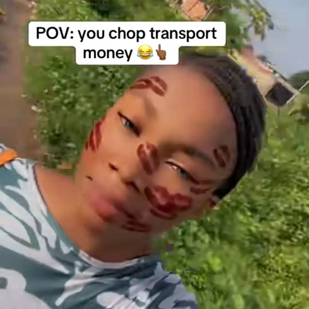 Lady scams man out of ₦21k transport fare, brags online