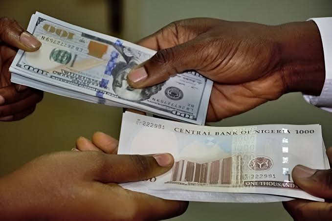 Naira Nosedives to N1,700/$ at parallel market, lowest level in 7