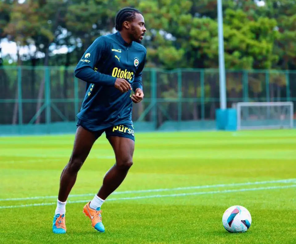 Osayi-Samuel Returns To Fenerbahce Training, Set For  Galatasaray Showdown