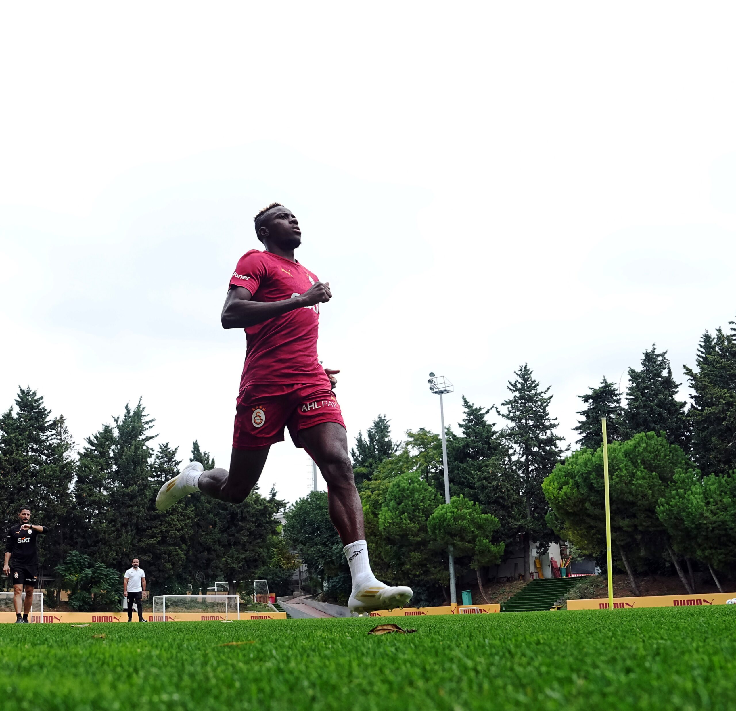 Osimhen Returns To Galatasaray Training