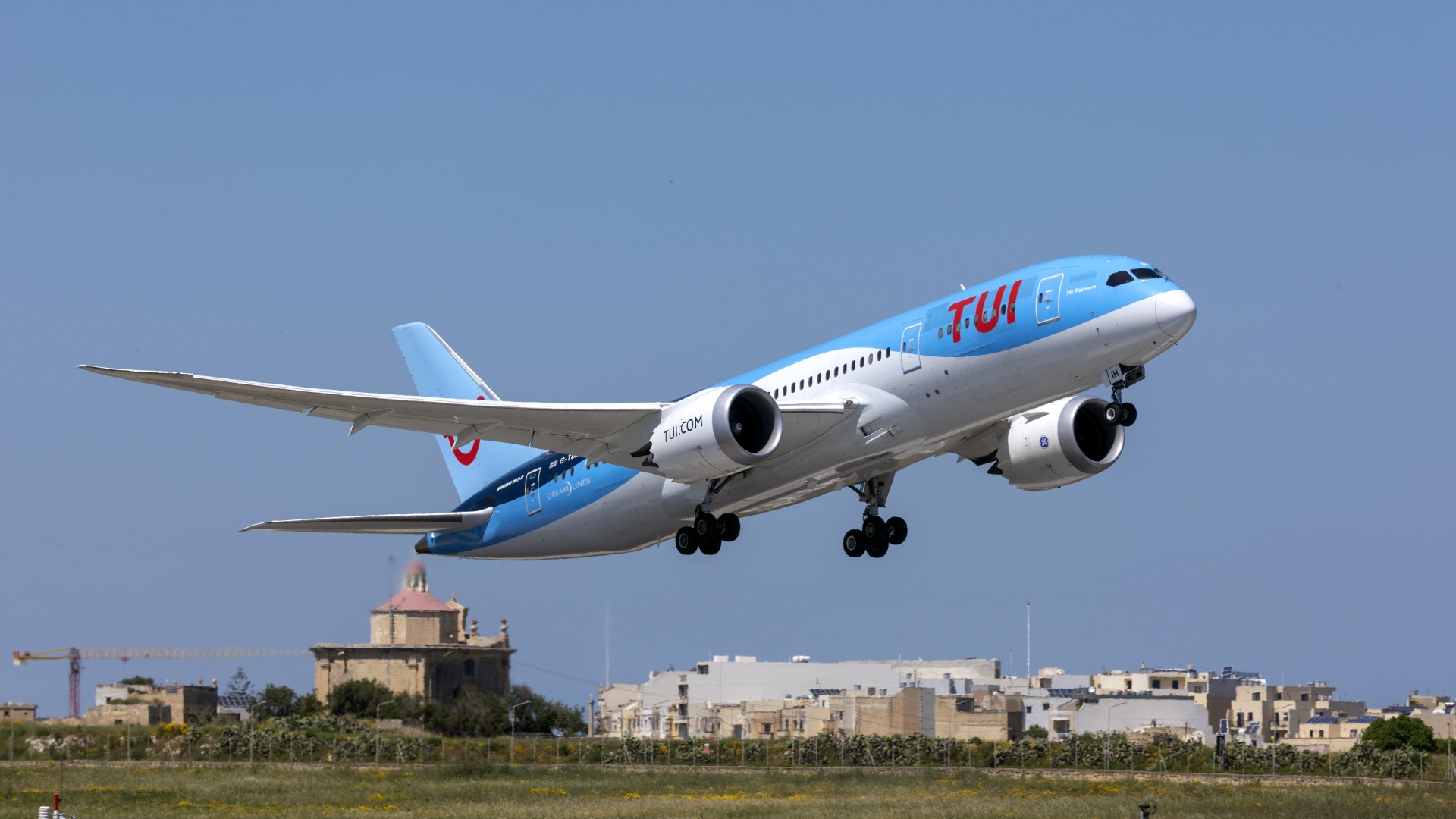 TUI Airways returns to small UK airport for the first time in 15 years - with new flights to Spain