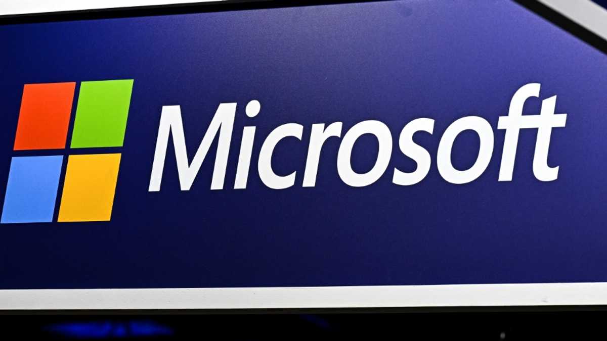 Microsoft beats expectations, but AI concerns force shares down