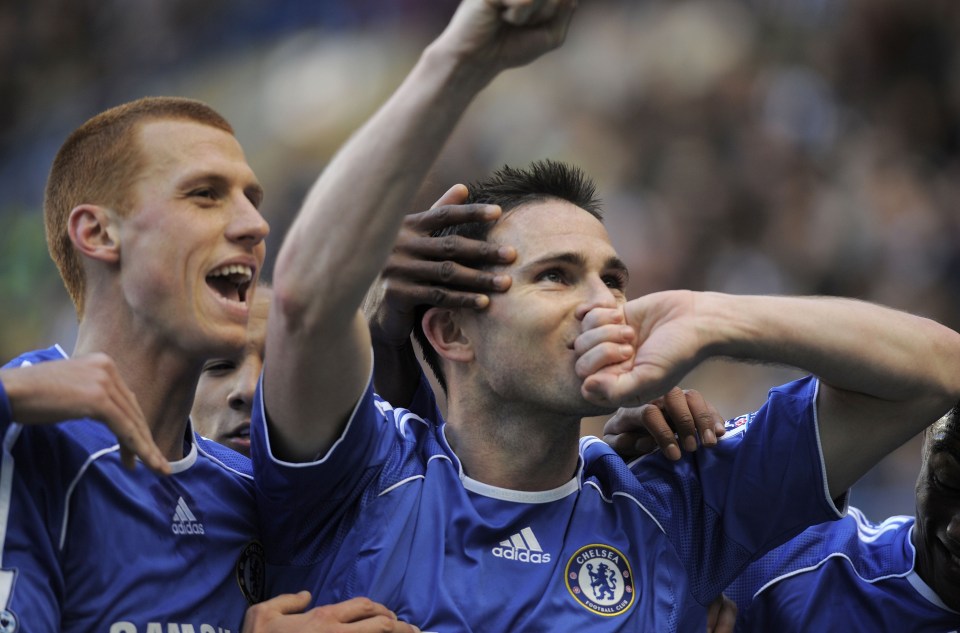 Sidwell was unbeaten in his 12 Chelsea appearances alongside Super Frank