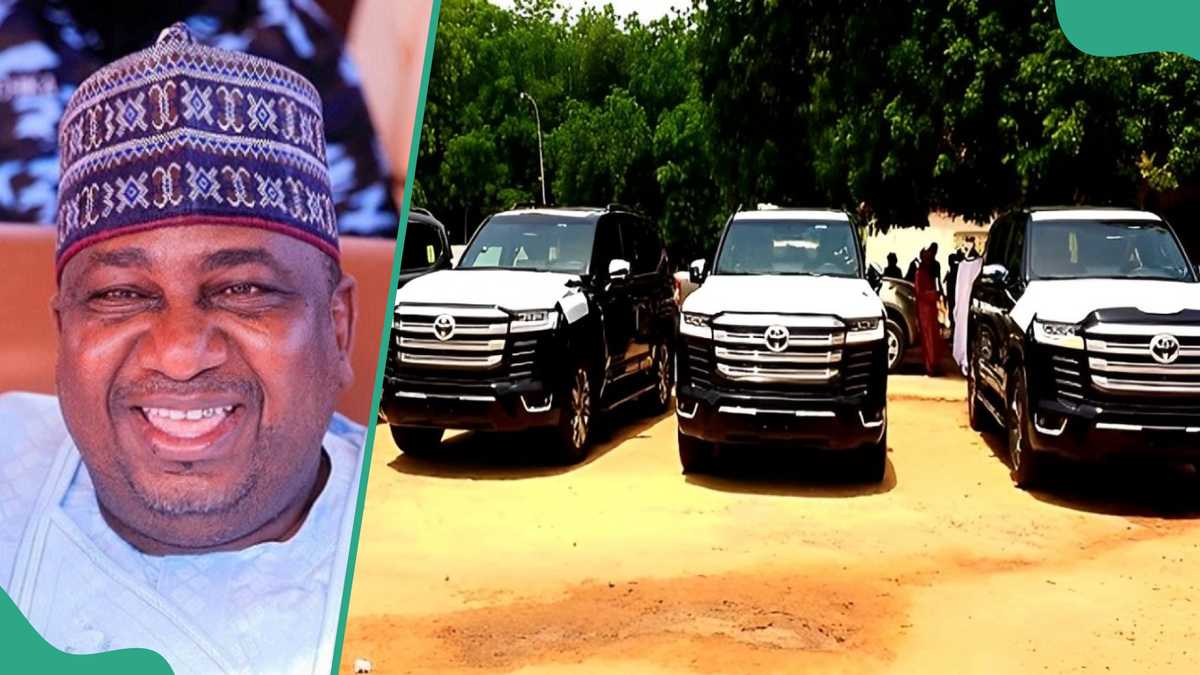 Celebration as Nigerian Governor Gifts Monarchs Brand New SUVs, Photo Emerges