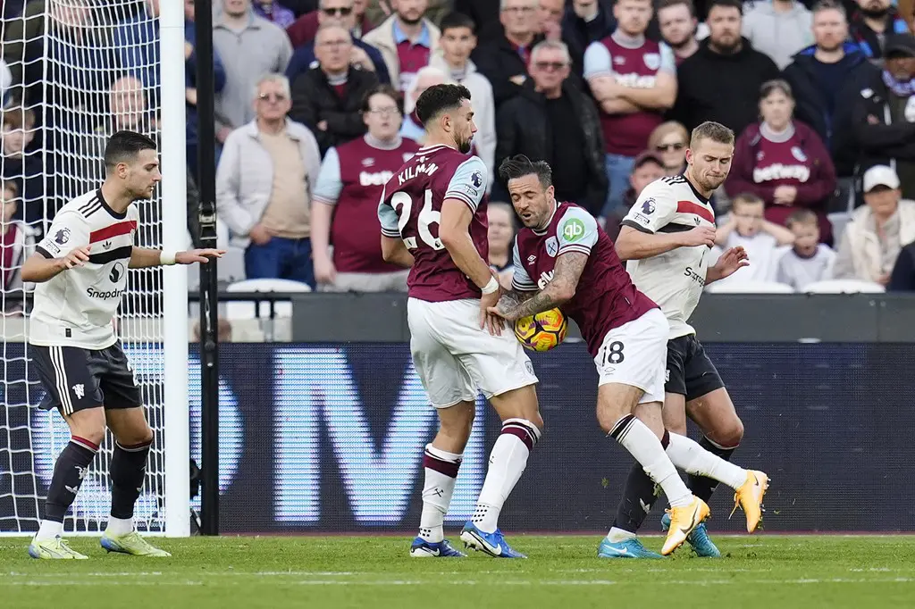 Premier League releases statement on West Ham’s penalty against Man Utd