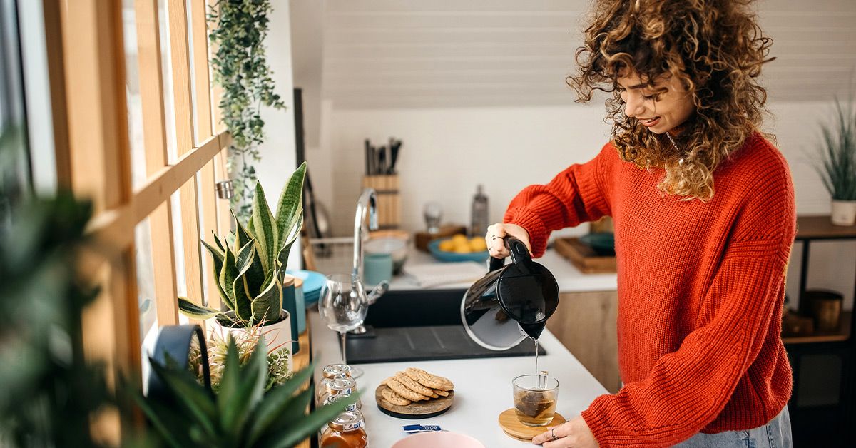 Too Much Coffee, Soda May Raise Stroke Risk, but Tea May Lower It