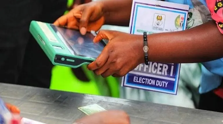 Kogi: Protesters Clash At INEC Headquarters Over BVAS Transparency