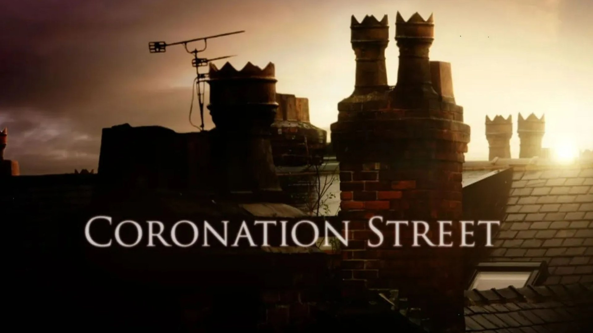 Coronation Street mystery as soap films court scenes for unknown plot