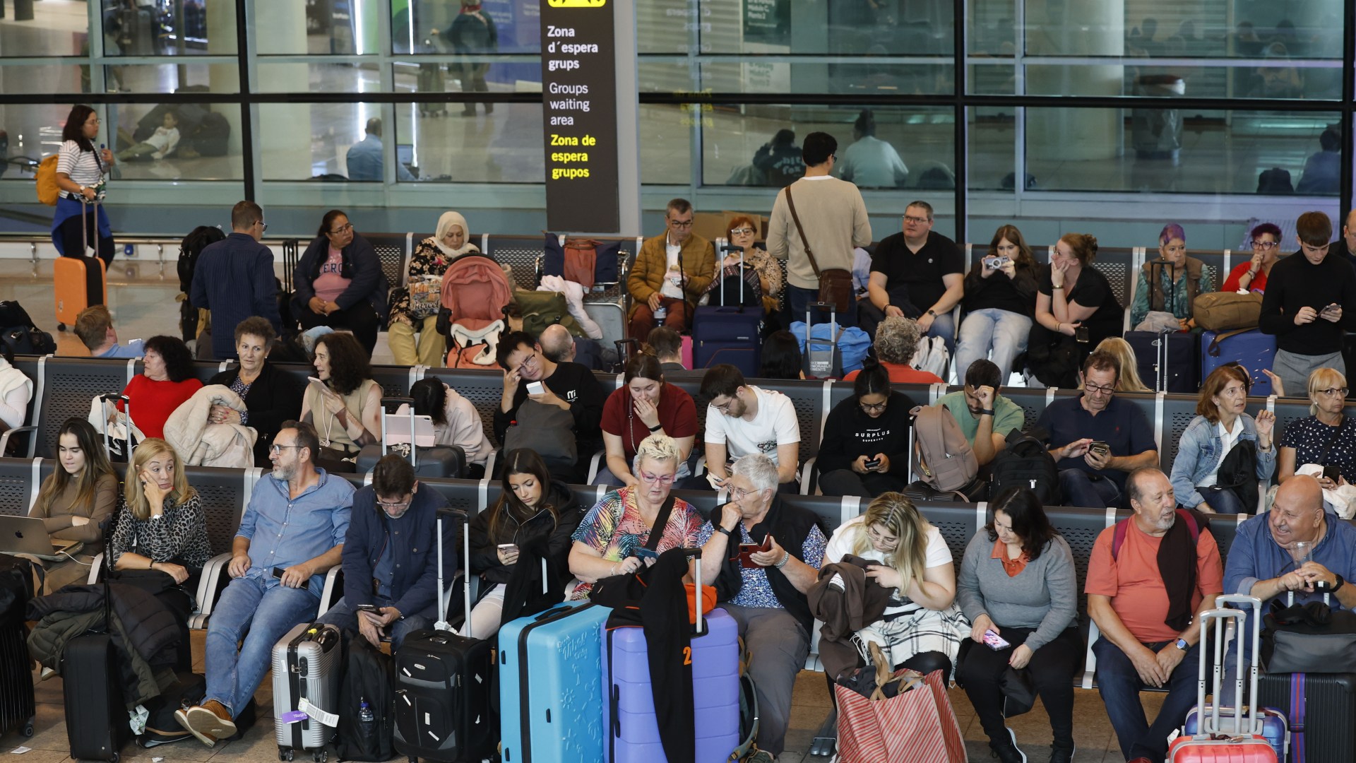 Airlines issue passenger travel warning for Spanish airport following flash floods