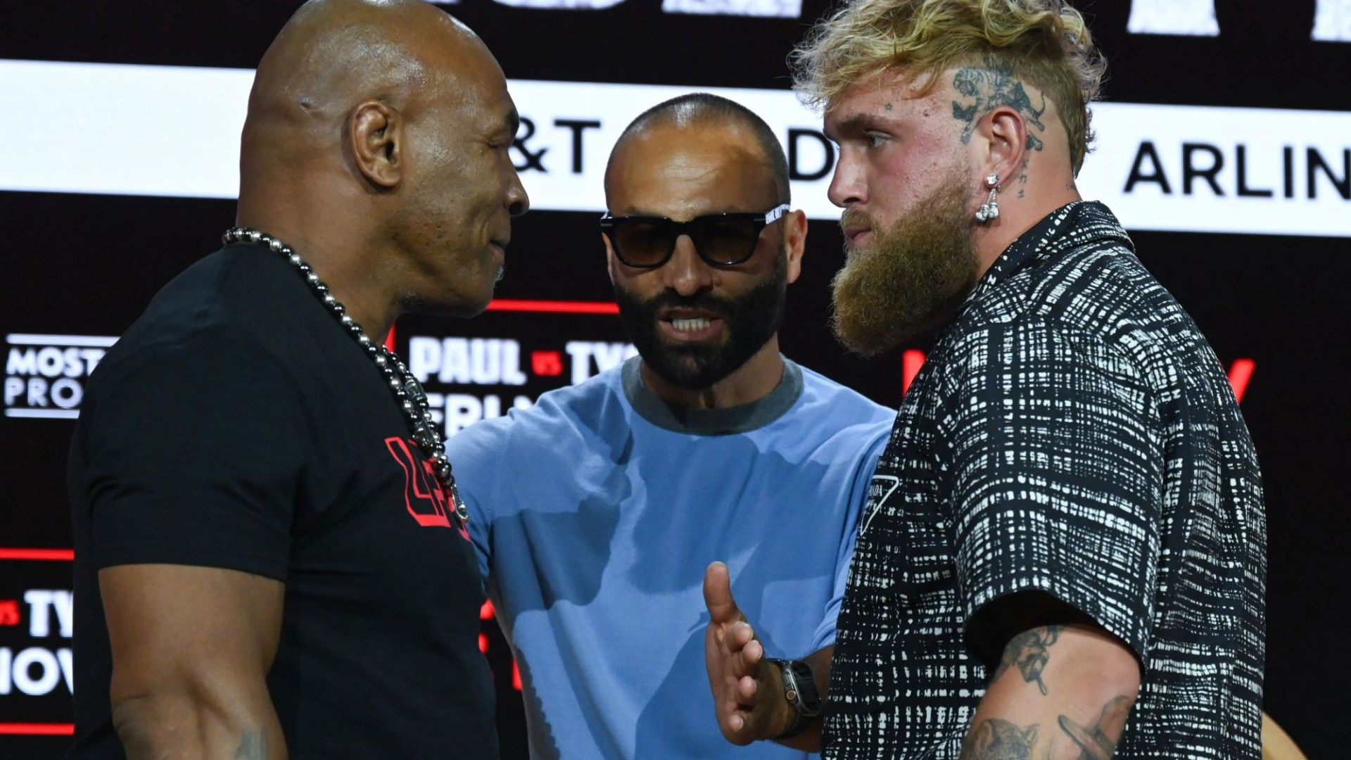 Mike Tyson vs Jake Paul hit by last-minute cancellation after injury blow with late change to undercard