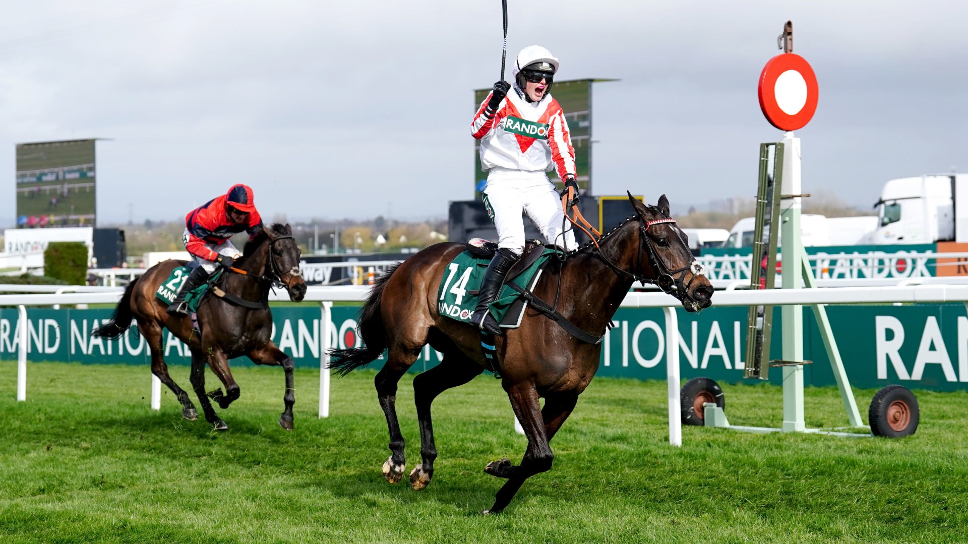 Grand National course back in business for a big weekend's racing at Aintree, Exeter and Wincanton