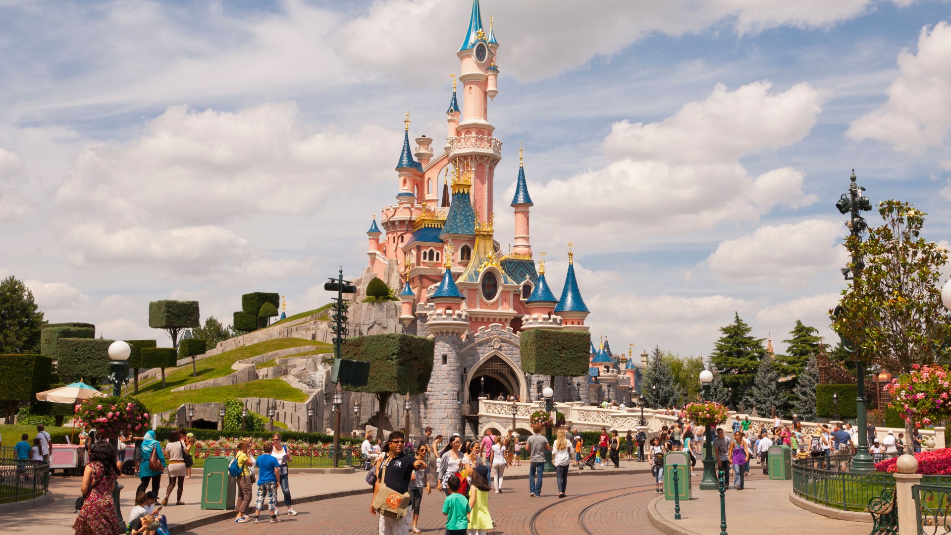 World’s first Disney Music Festival to launch at its Paris theme park - with live singers performing classic hits