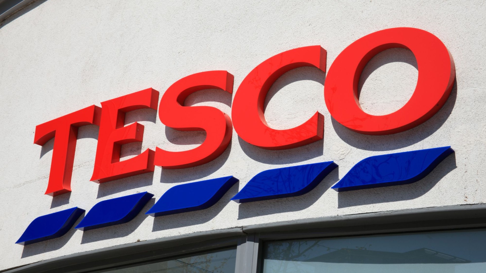 Scots shoppers 'boycotting' Tesco over controversial plans & shopping at 'more expensive' rival