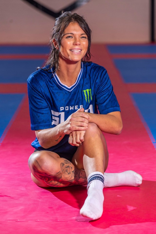 Robyn, from Livingston, is eyeing a big money showdown with UFC fighter Paige VanZant