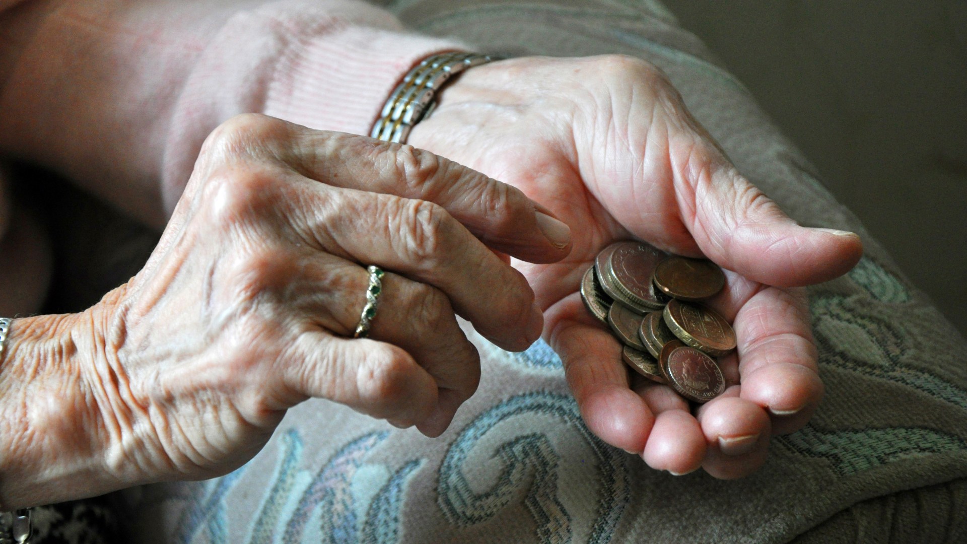 One month warning for 880,000 pensioners to get extra £330 a week and annual £300 winter fuel payment