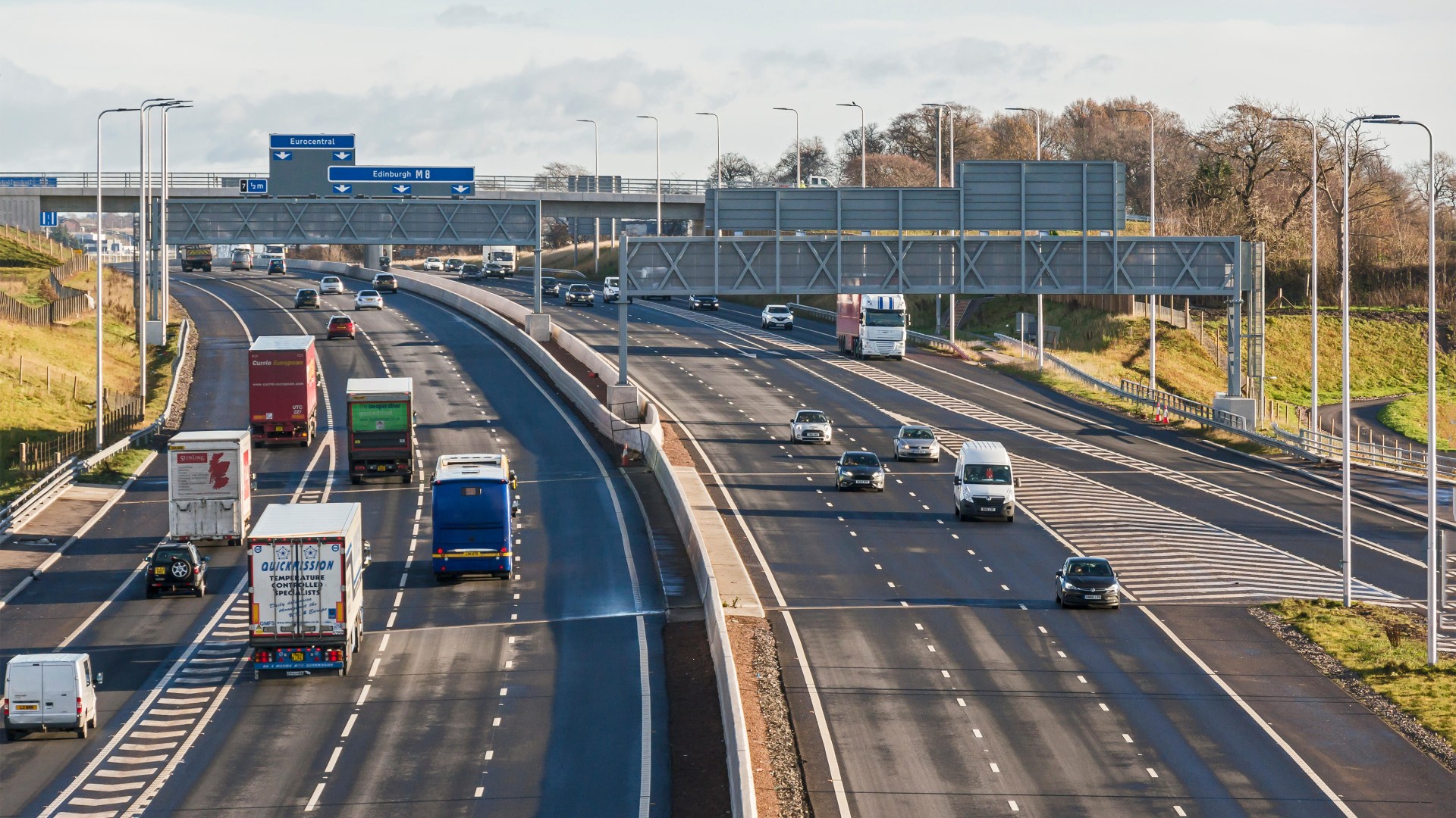 Major Scots motorway closed due to police incident causing rush hour chaos