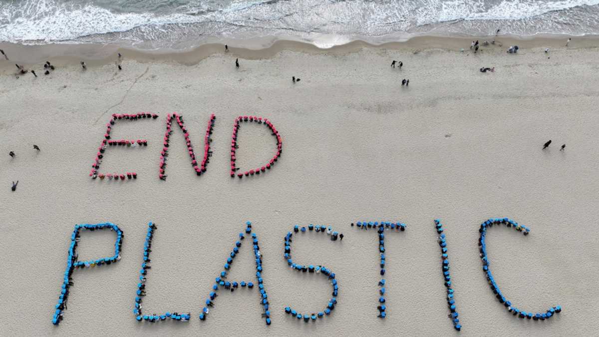 'Very, very slow': plastic treaty talks grind forward